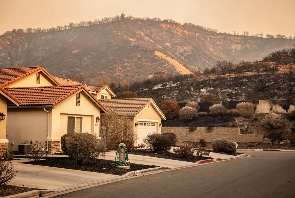 Santa Clarita hillside homes after a wildfire where firefighting water can lead to hidden mold